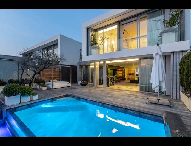 3 BEDROOM HOUSE TO LET IN CAMPS BAY